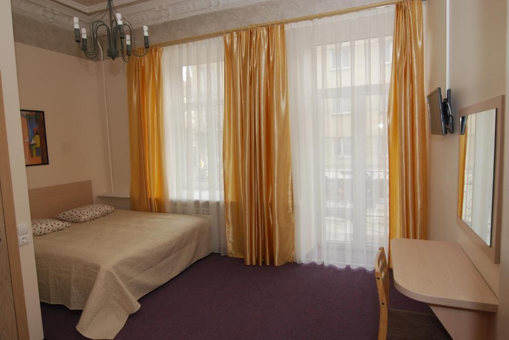 Apartment Centre House